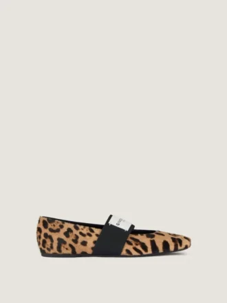 Ballerinasko med firkantet snitt i ponyskinn med leopardmønster