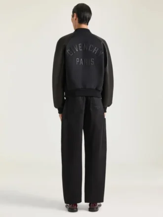 Blouson i blandet materiale med Givenchy Paris-broderi