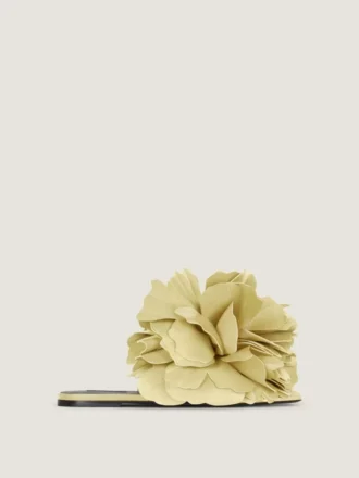 boudoir flate mules i skinn med rosenblader 2 2 330x440 - Boudoir flate mules i skinn med rosenblader