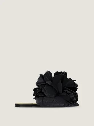 Boudoir flate mules i skinn med rosenblader