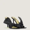 Boudoir-mules med hæl i nappaskinn med sløyfe Boudoir-mules med hæl i nappaskinn med sløyfe
