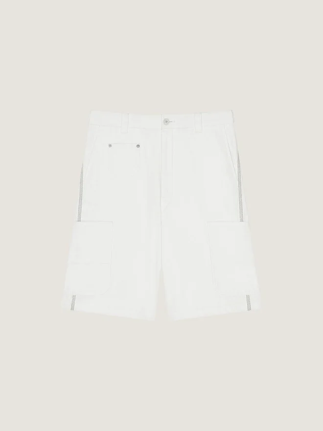 Cargo-bermudashorts i fiskebeinmønstret denim Cargo-bermudashorts i fiskebeinmønstret denim