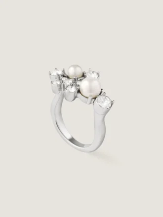 Crystal Pearl-ring i metall, krystaller og perler Crystal Pearl-ring i metall, krystaller og perler