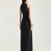 Drapert halterneck-kveldskjole i crepe cady Drapert halterneck-kveldskjole i crepe cady