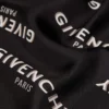 Givenchy Shadow liten firkantet skjerf i silke Givenchy Shadow liten firkantet skjerf i silke