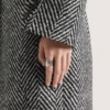Givenchy Tape-ring i metall og emalje Givenchy Tape-ring i metall og emalje