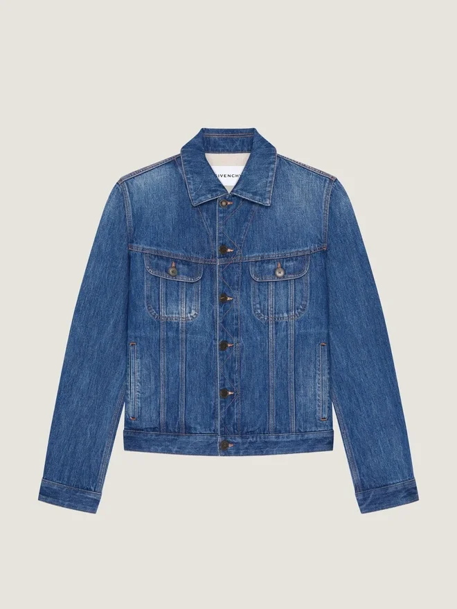 Jakke i mellomblå denim Jakke i mellomblå denim