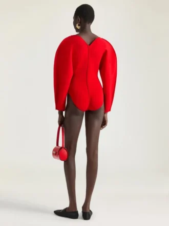 kokongbodysuit i spesialdesignet strikk