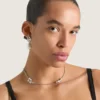 kort Crystal Pearl-halskjede i metall, krystaller og perler kort Crystal Pearl-halskjede i metall, krystaller og perler