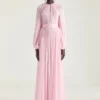 Kveldskjole med ballongerm i silkechiffon Kveldskjole med ballongerm i silkechiffon