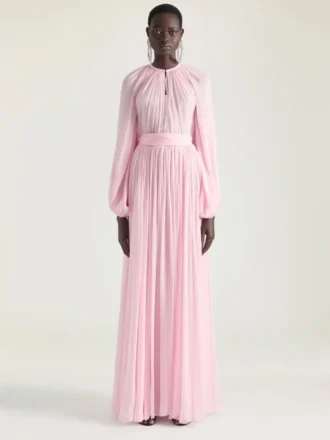 Kveldskjole med ballongerm i silkechiffon