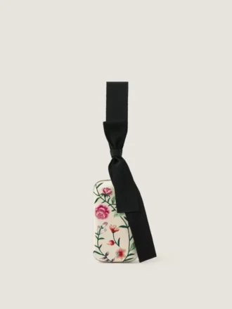 Kveldsklutch med blomsterbroderier og sløyfe