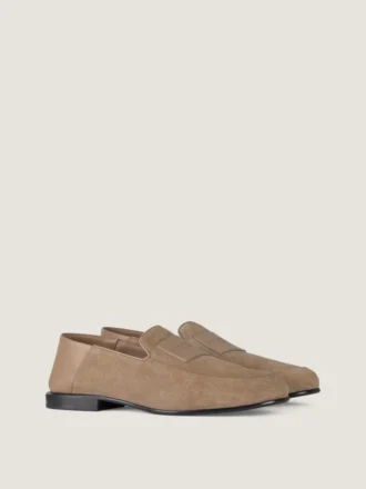 Label-loafers i semsket skinn