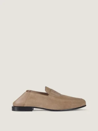 Label-loafers i semsket skinn