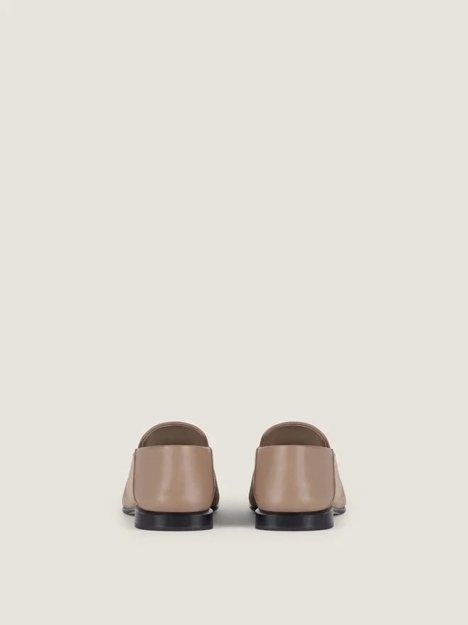 Label-loafers i semsket skinn Label-loafers i semsket skinn