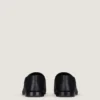 Label-loafers i skinnende skinn Label-loafers i skinnende skinn