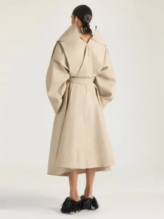 Lang trenchcoat i bomull med snitt