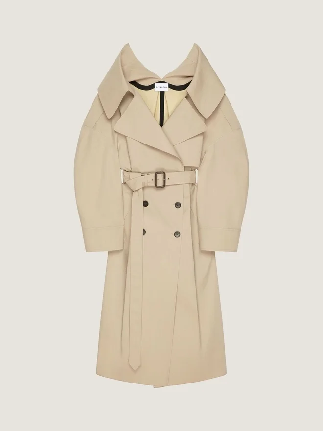 Lang trenchcoat i bomull med snitt Lang trenchcoat i bomull med snitt