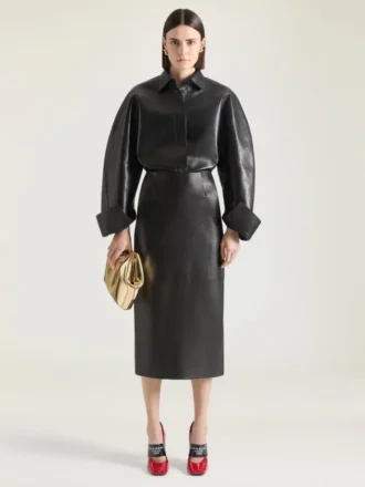 Pumps i lakkskinn med skåret, firkantet Givenchy-bånd