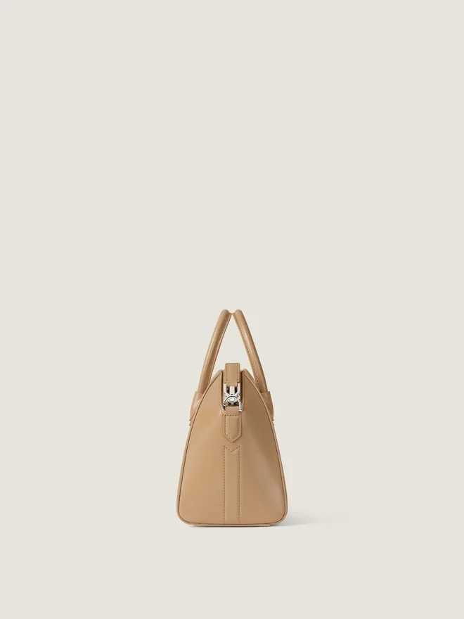 Mini Antigona Bag i Box-lær Mini Antigona Bag i Box-lær