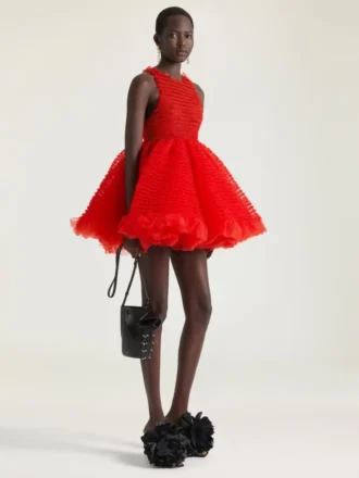Mini-babydollkjole med nylonvolanger