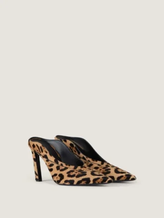 Mules med pigghæl i skinn med ponyeffekt og leopardmønster