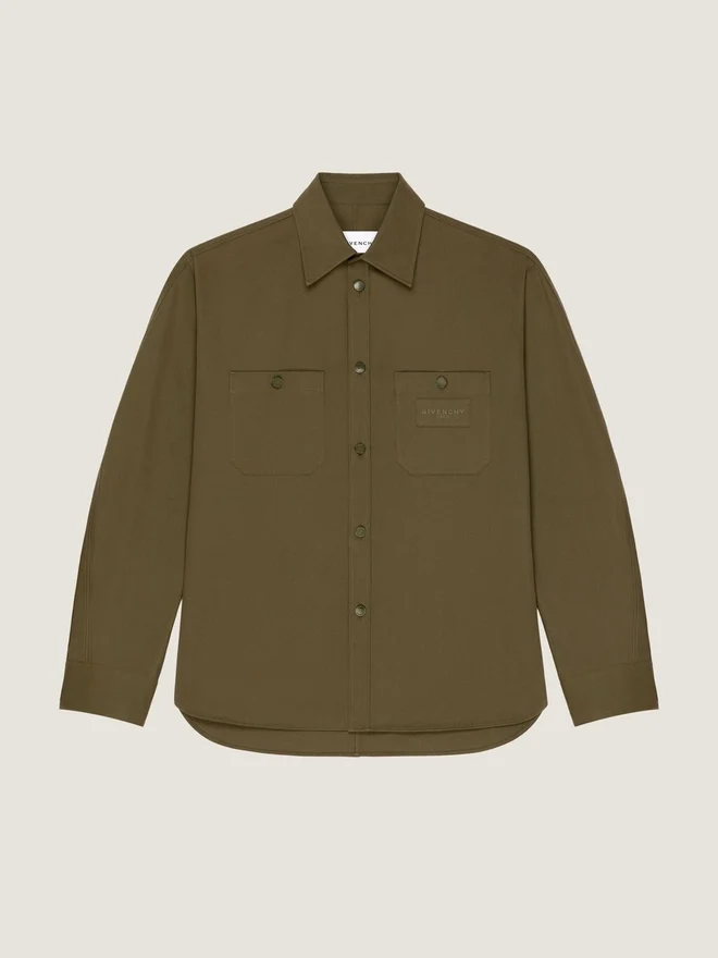 Overskjorte med couture-sømmer i bomull og Givenchy Paris-merke Overskjorte med couture-sømmer i bomull og Givenchy Paris-merke