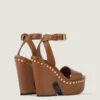 Platform-sandaler i lær med nitter Platform-sandaler i lær med nitter