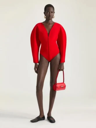 kokongbodysuit i spesialdesignet strikk