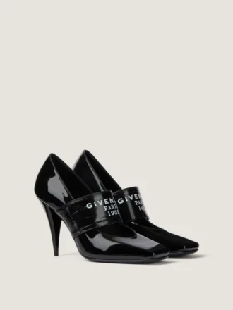 Pumps i lakkskinn med skåret, firkantet Givenchy-bånd