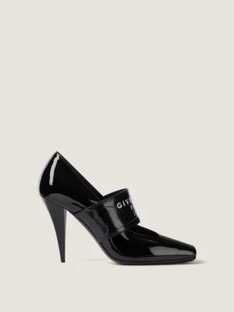 Pumps i lakkskinn med skåret, firkantet Givenchy-bånd