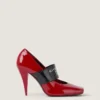Pumps i lakkskinn med skåret, firkantet Givenchy-bånd Pumps i lakkskinn med skåret, firkantet Givenchy-bånd