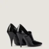 Pumps i lakkskinn med skåret, firkantet Givenchy-bånd Pumps i lakkskinn med skåret, firkantet Givenchy-bånd