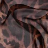 Sjal i silkechiffon med leopardmønster Sjal i silkechiffon med leopardmønster