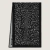 Skjerf i ulljacquard med dyremønster