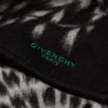 Skjerf i ulljacquard med dyremønster