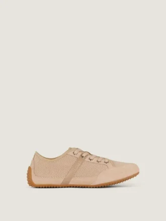 Slanke sneakers i mesh og semsket skinn