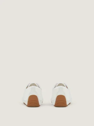 Slanke sneakers i mesh og semsket skinn