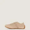 Slanke sneakers i mesh og semsket skinn
