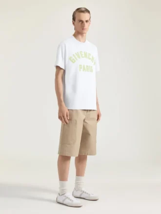T-skjorte i bomull med Givenchy Paris-broderi