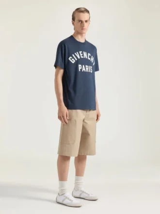 T-skjorte i bomull med Givenchy Paris-broderi